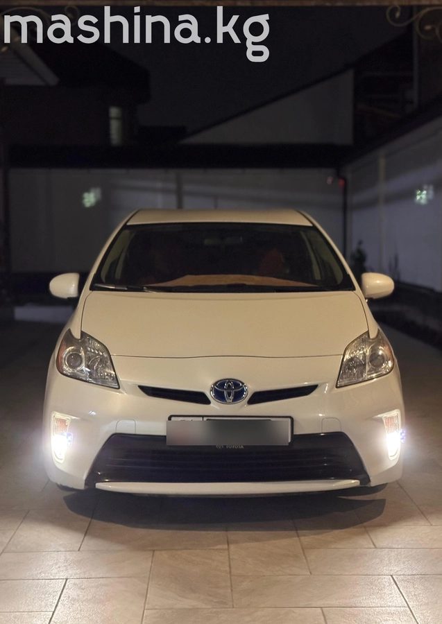 Toyota Prius III Рестайлинг (XW30) 2015