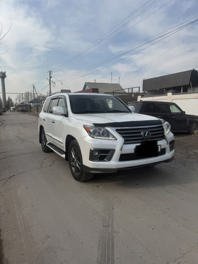 Lexus LX