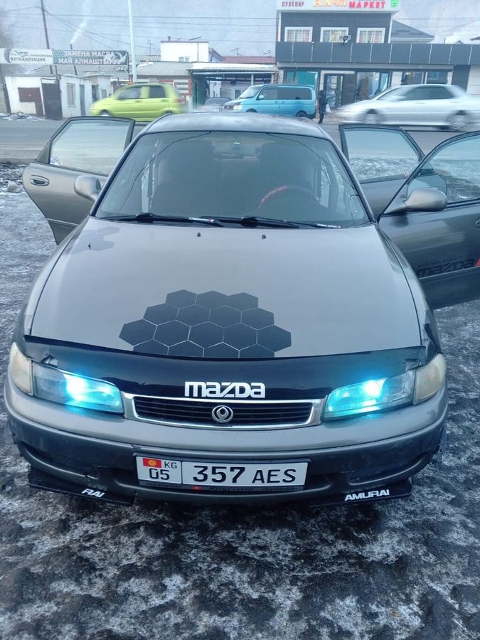 Mazda Cronos
