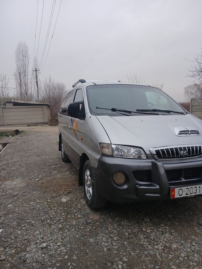 Hyundai H-1