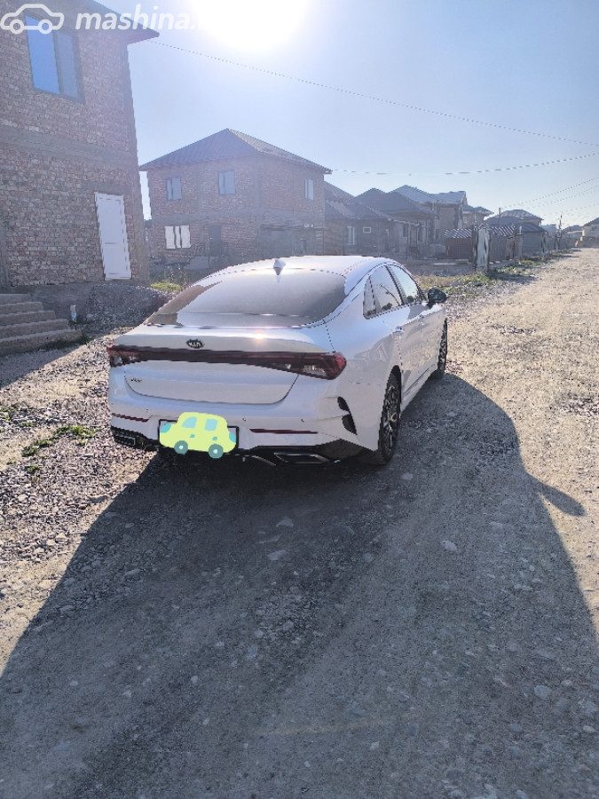 Kia K5 III
