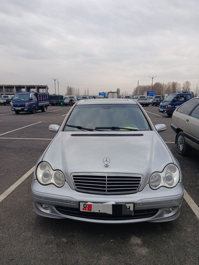 Mercedes-Benz C-Class