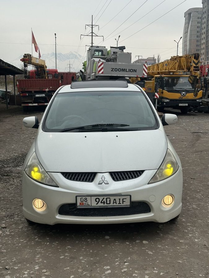 Mitsubishi Grandis