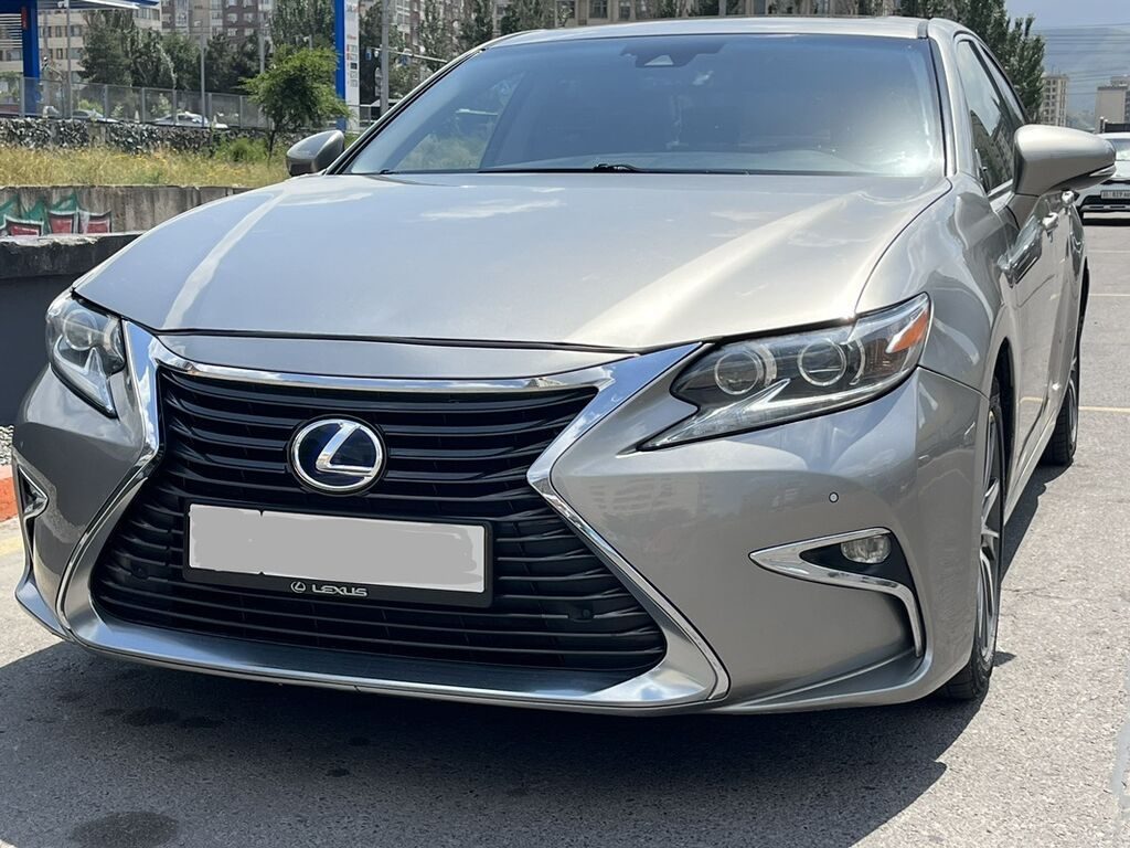Lexus ES