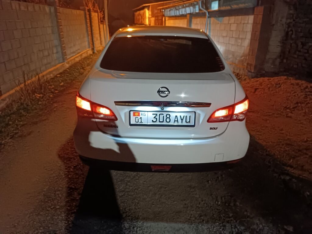 Nissan Almera