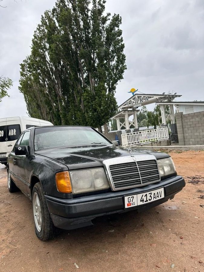 Mercedes-Benz W124