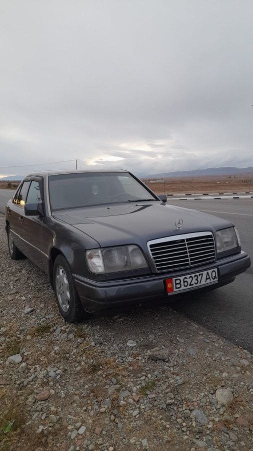 Mercedes-Benz 220