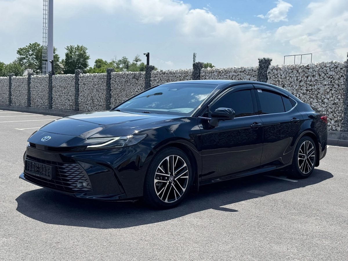 Toyota Camry IX (XV80) 2024