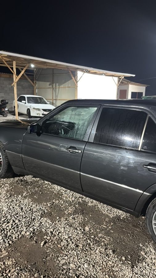 Mercedes-Benz W124