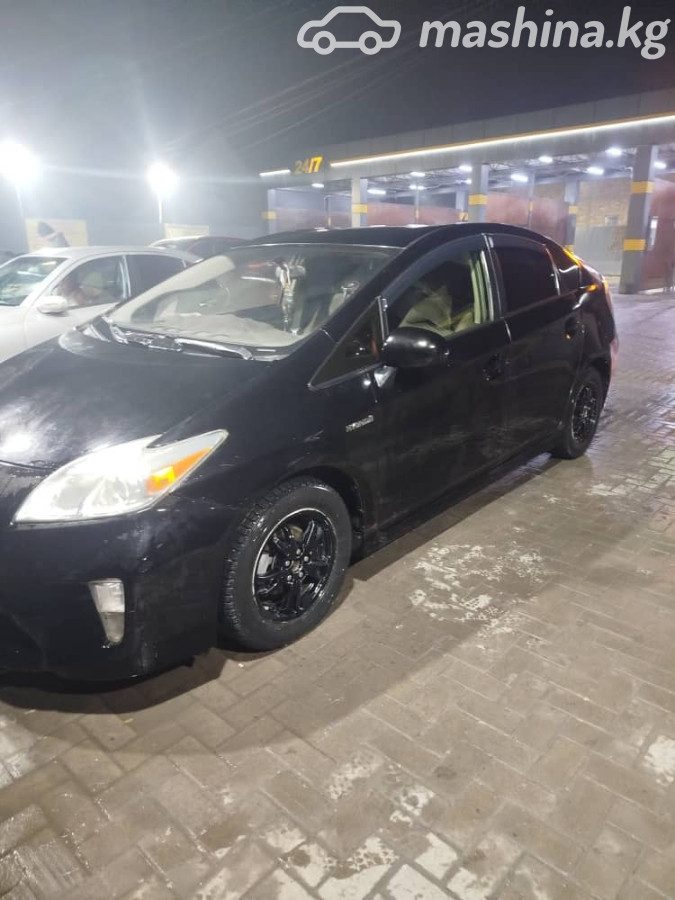 Toyota Prius III Рестайлинг (XW30)