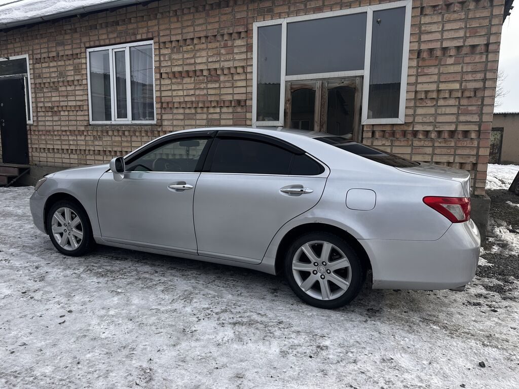 Lexus ES