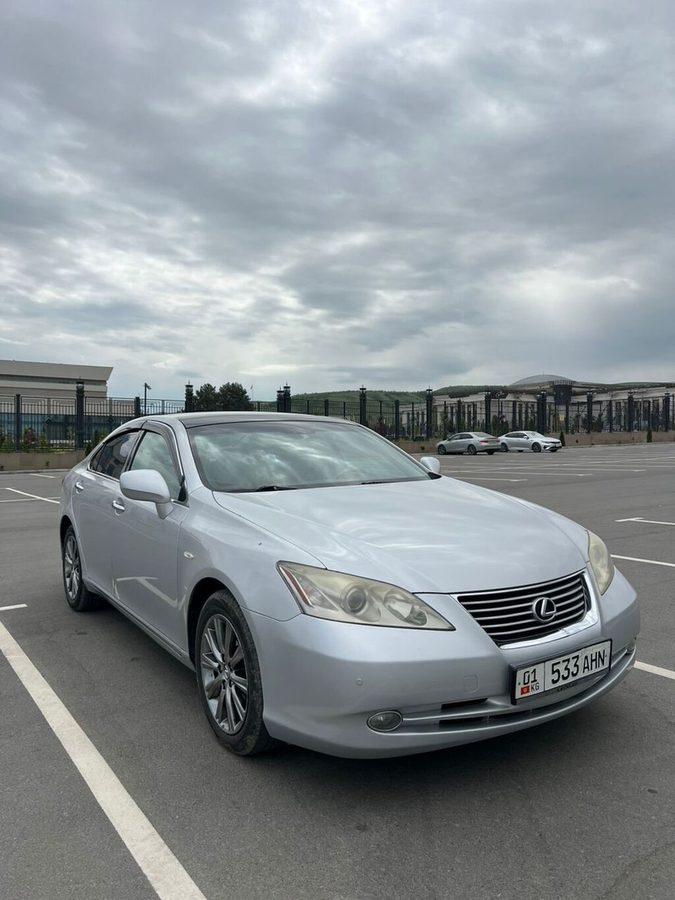 Lexus ES