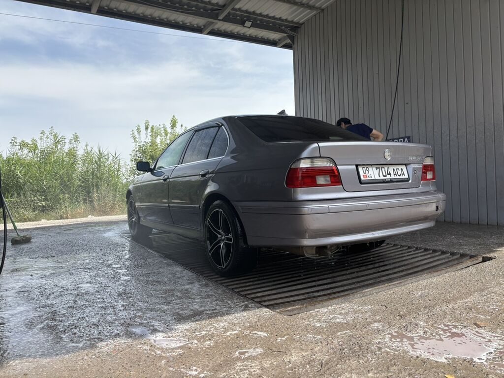 BMW 525