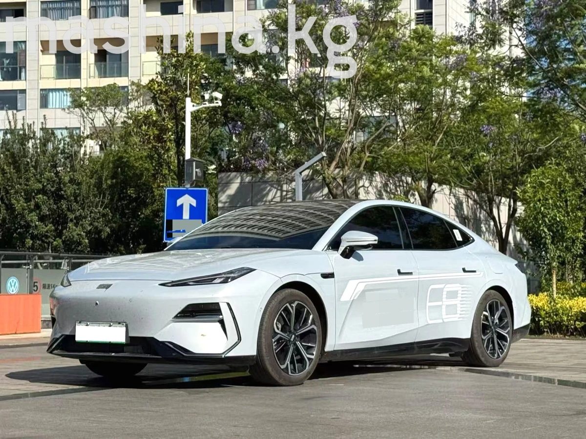 Geely Galaxy E8 2025