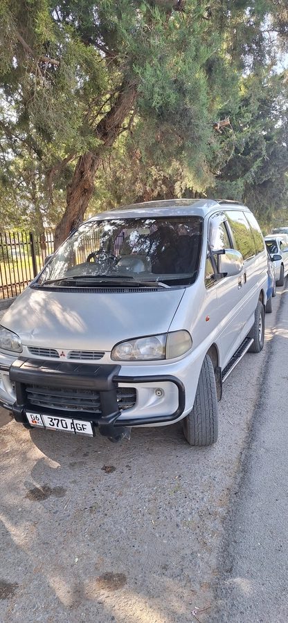 Mitsubishi Delica IV 1997
