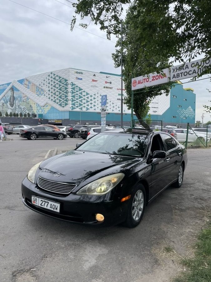 Lexus ES