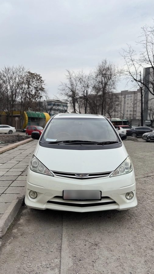 Toyota Estima II Рестайлинг 2.4 AT 4WD