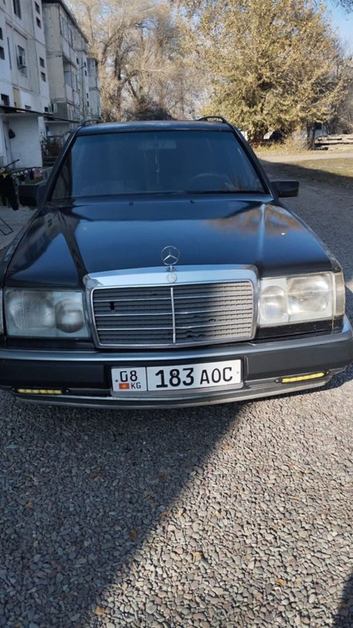 Mercedes-Benz W124