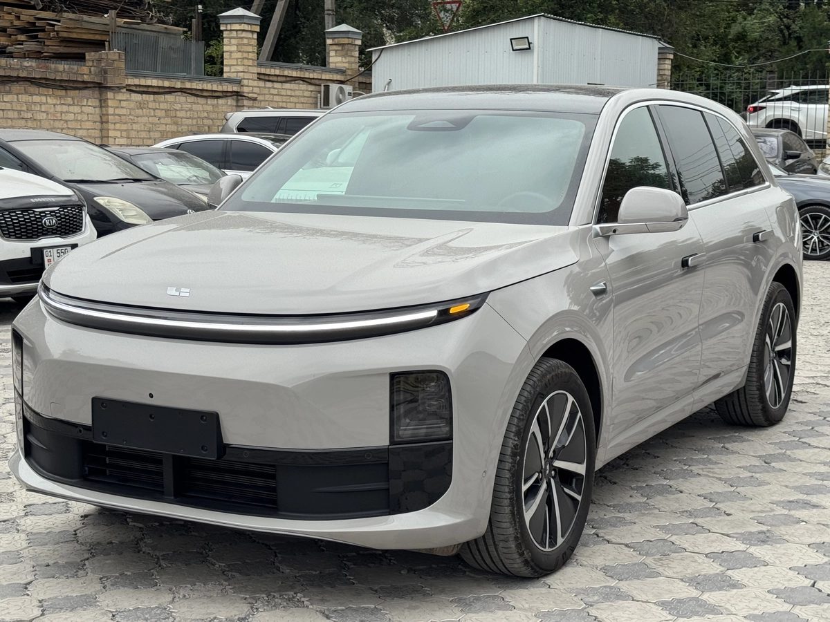 LiXiang L6 2025