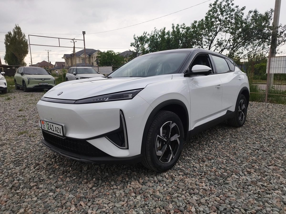 Dongfeng Fengshen E70 2026