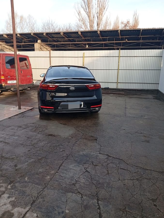Kia Cadenza