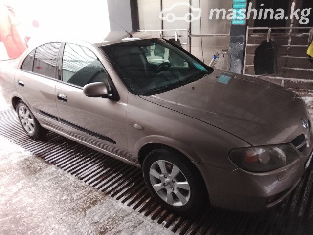 Nissan Almera
