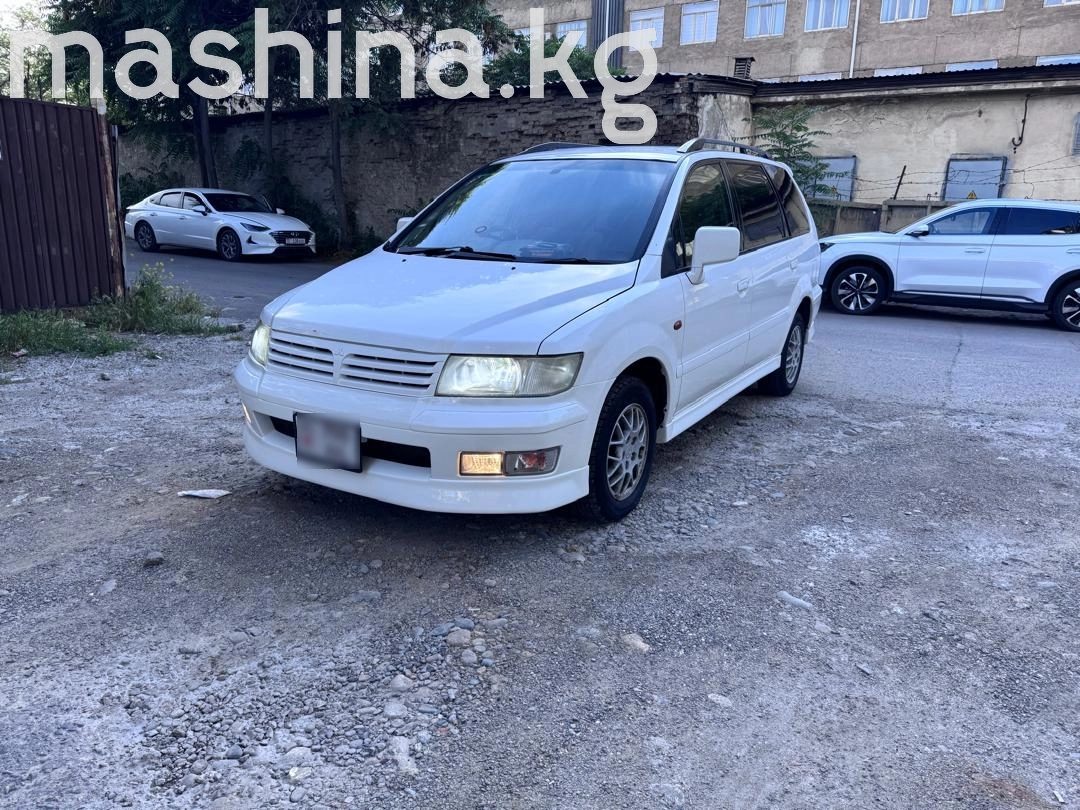 Mitsubishi Chariot III 1998