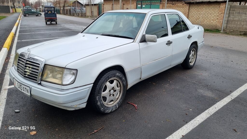 Mercedes-Benz W124