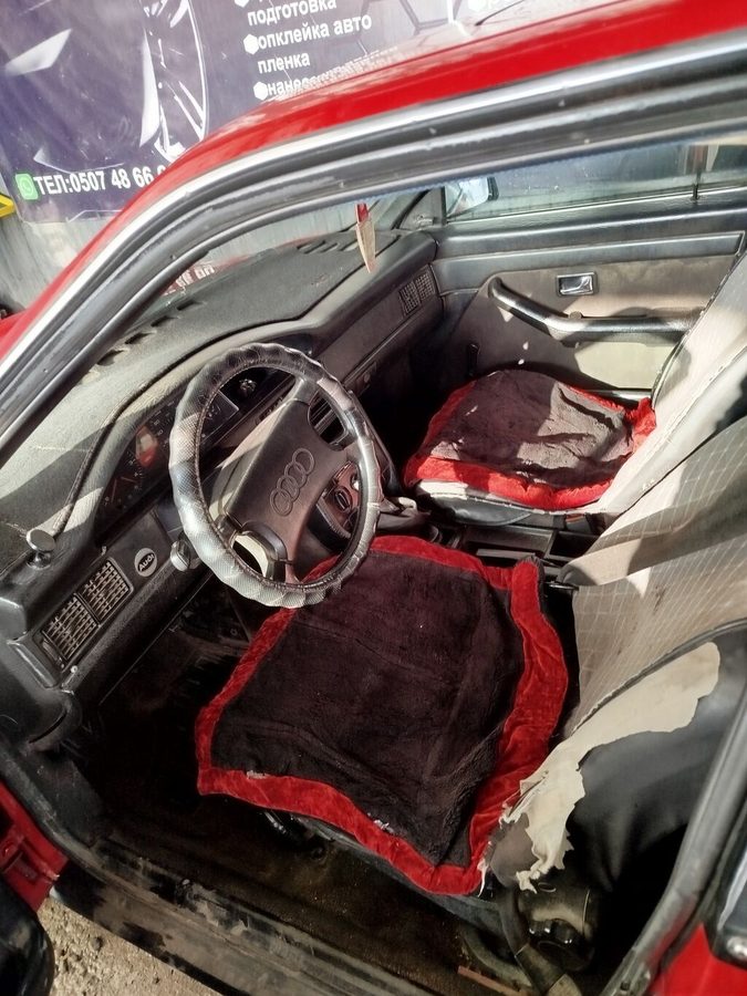 Audi 100