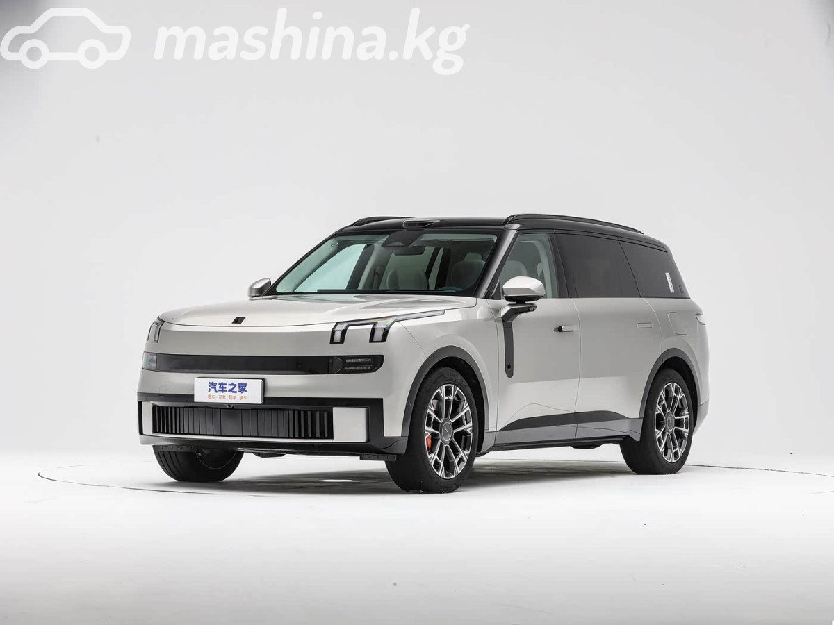 Lynk & Co 900