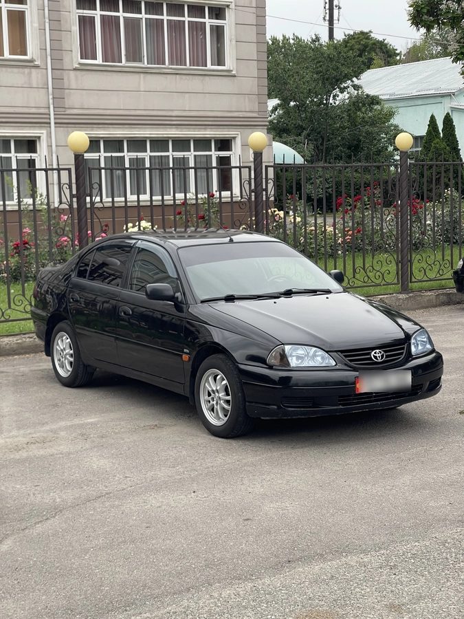 Toyota Avensis I Рестайлинг 2002