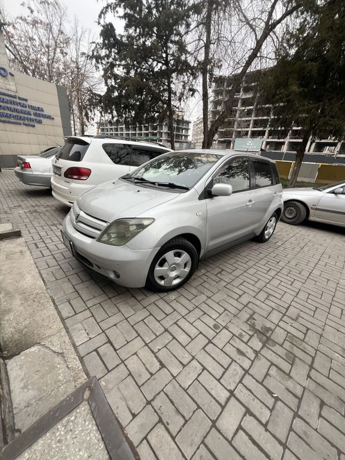 Toyota Ist