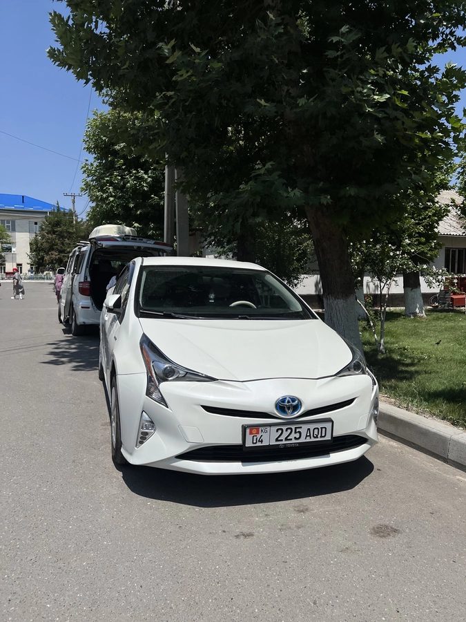 Toyota Prius IV Рестайлинг (XW50) 2018