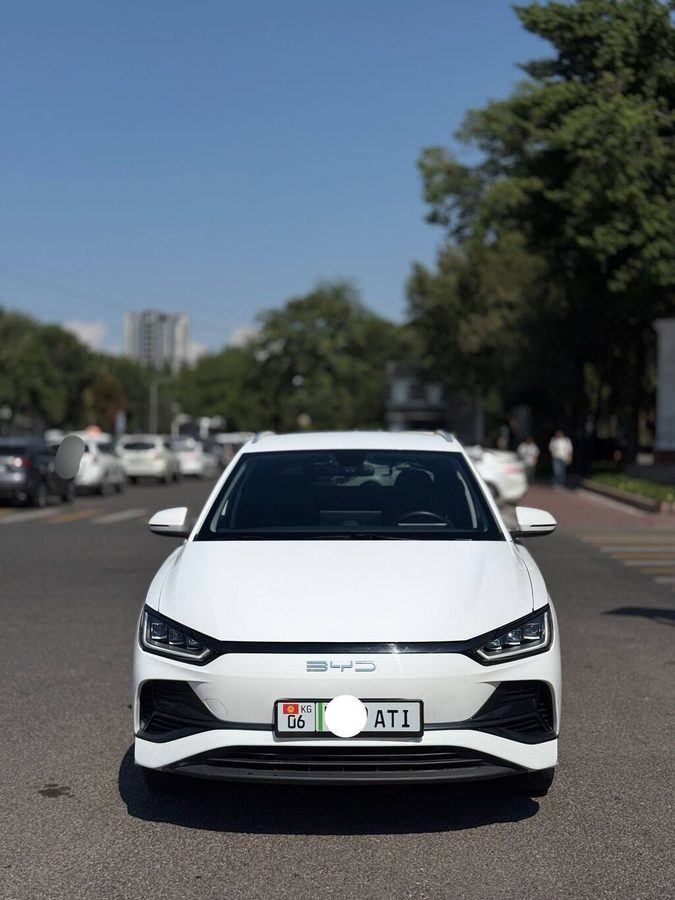 BYD E2