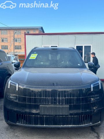 Lynk &amp; Co 900