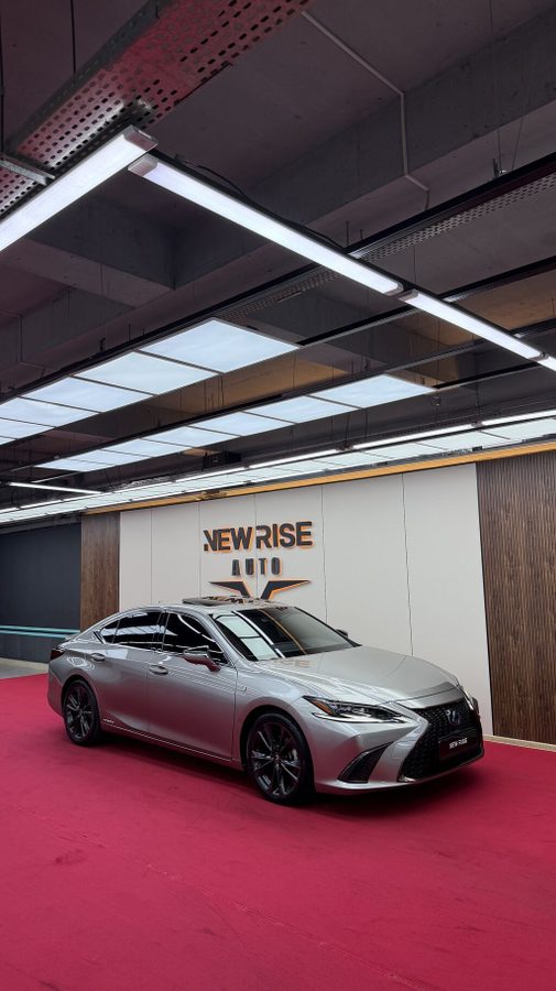Lexus ES
