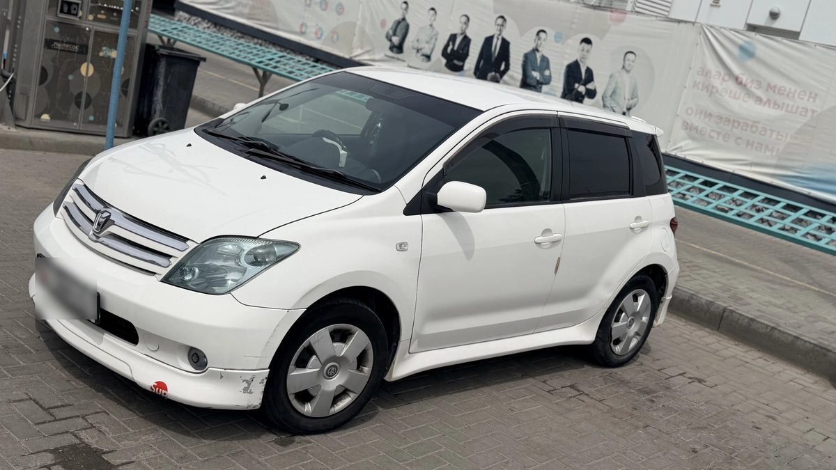 Toyota Ist I 2003