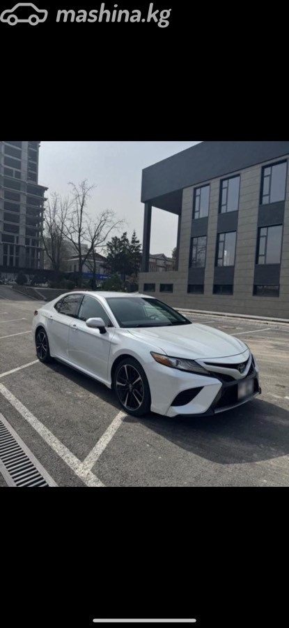Toyota Camry VIII (XV70)