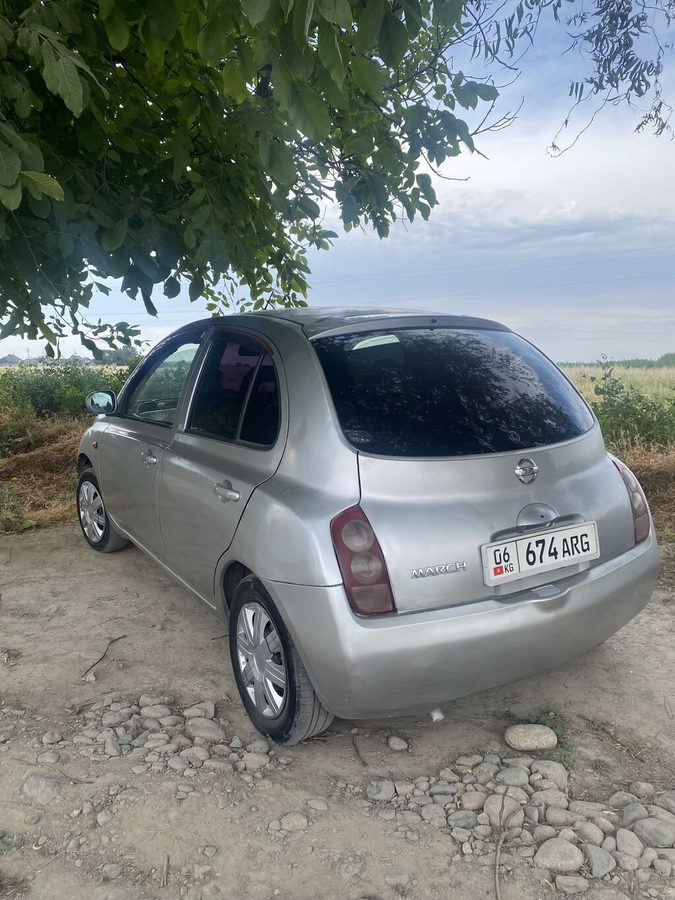 Nissan March