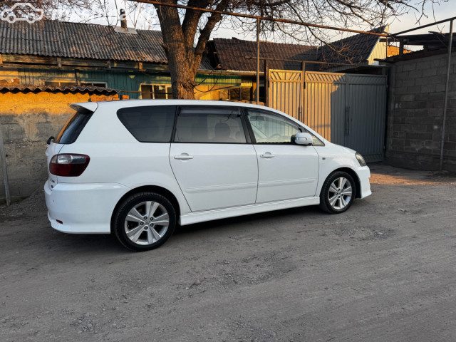 Toyota Ipsum