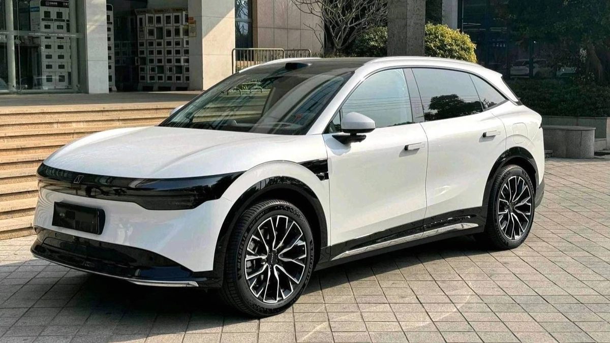 Zeekr 7X 2025