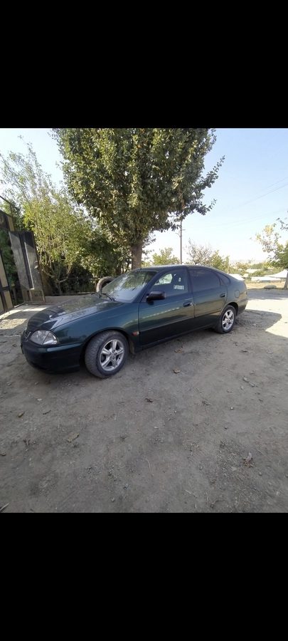 Toyota Avensis I Рестайлинг 2002