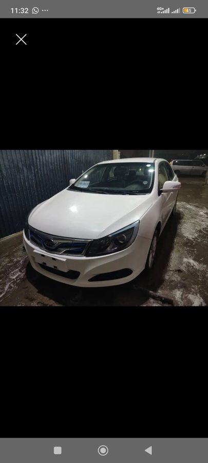 BYD E5