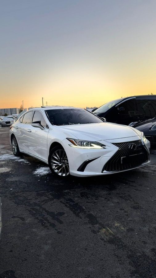 Lexus ES