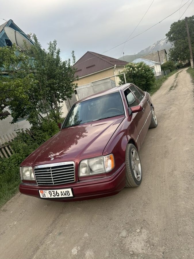 Mercedes-Benz W124