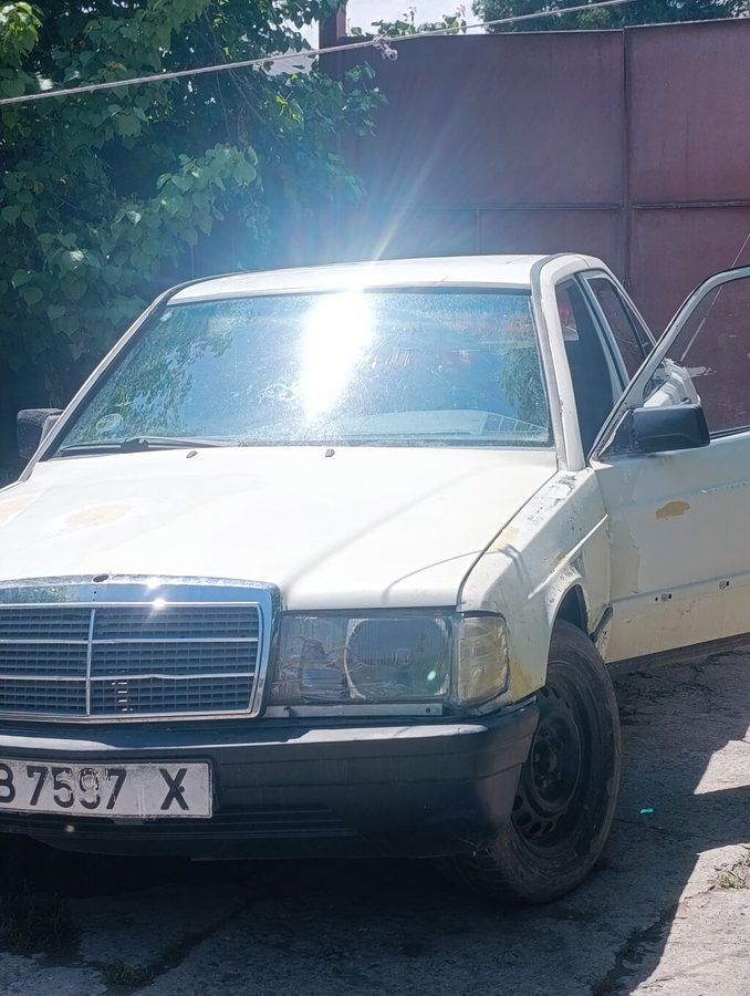 Mercedes-Benz 190