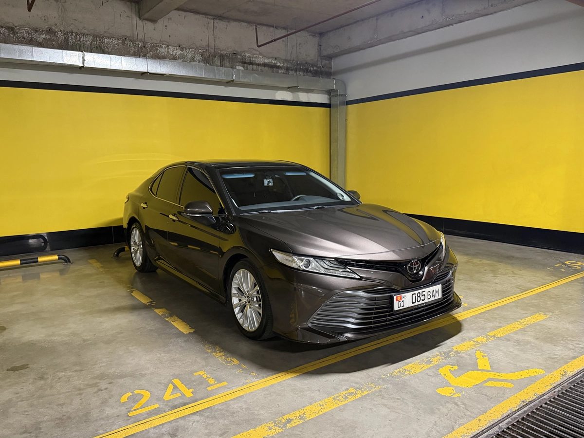 Toyota Camry VIII (XV70) 2018