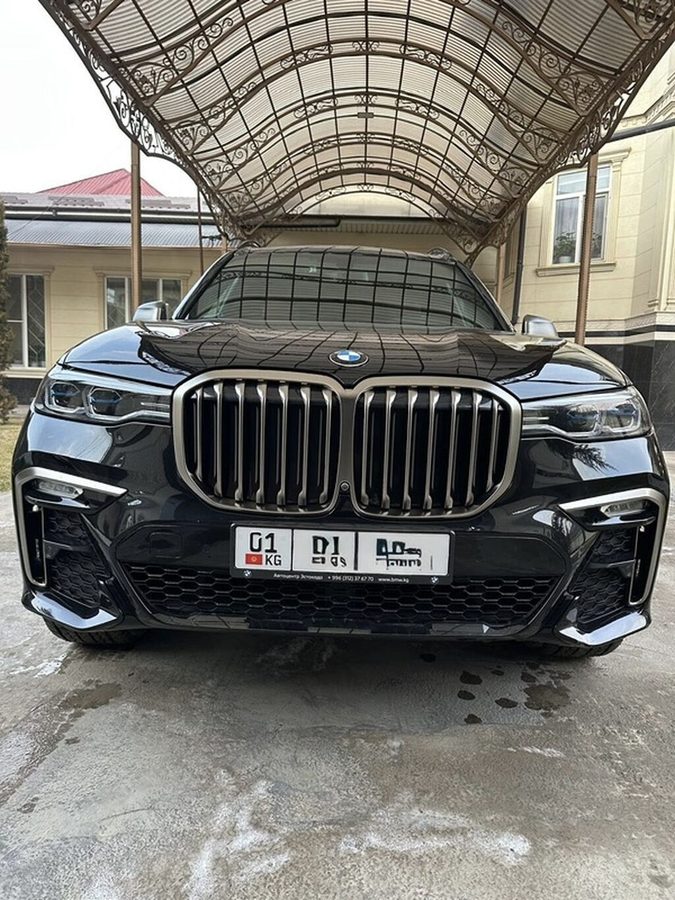 BMW X7