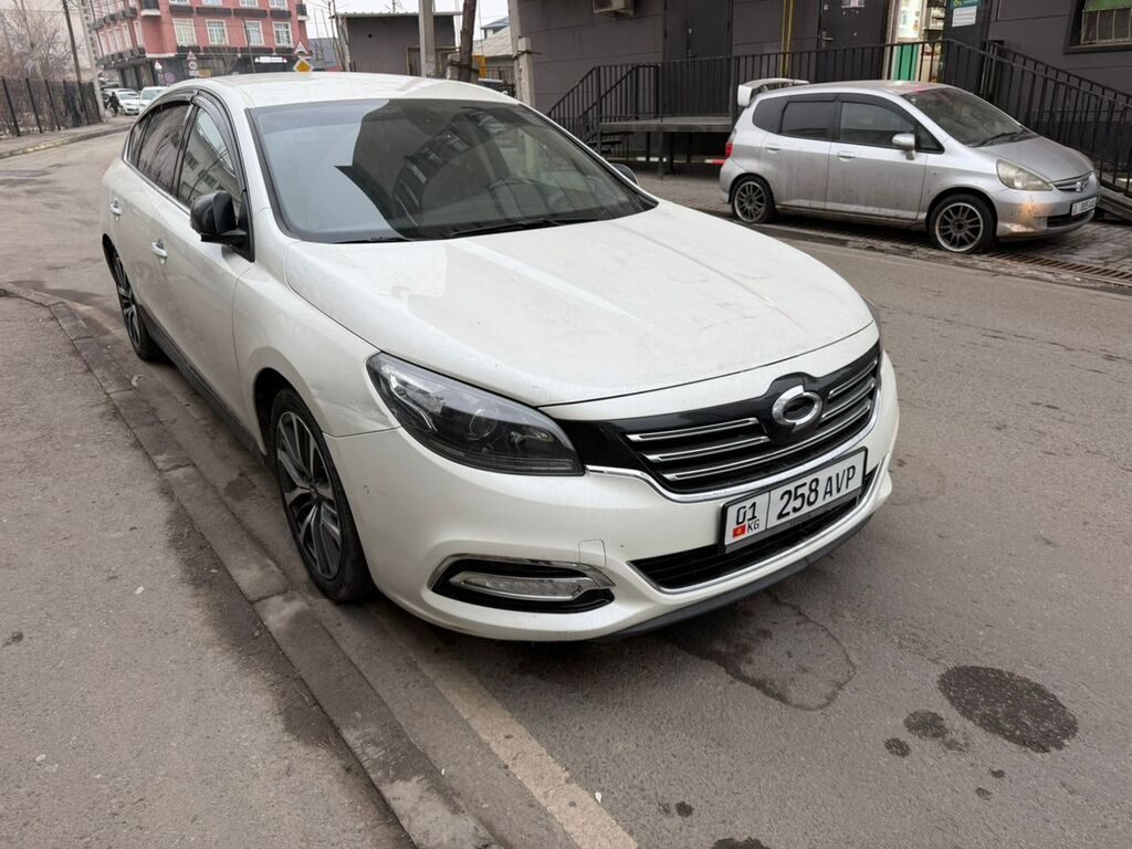 Renault SM6