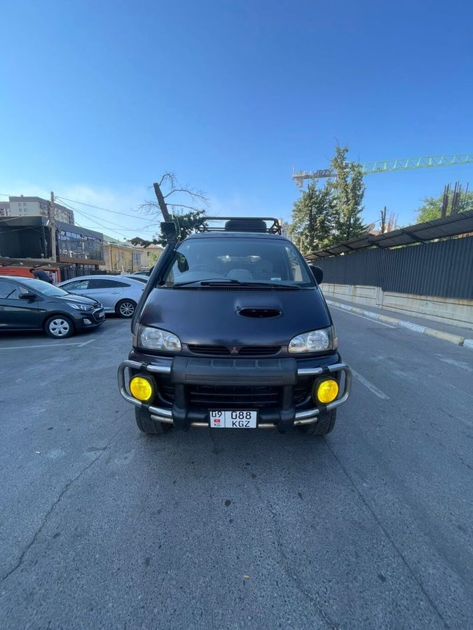 Mitsubishi Delica